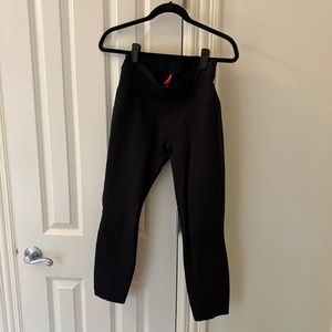 Spanx size S petite stretchy black crop pant
